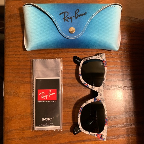 Ray-Ban Accessories - LIMITED EDITION London Ray Ban Wayfarer BRAND NEW